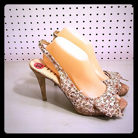 Unisa Shoes - UNISA TAN FLOWER HEELS WITH BOW